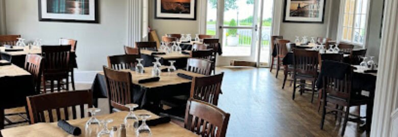 LakeHouse Restaurant & Bar