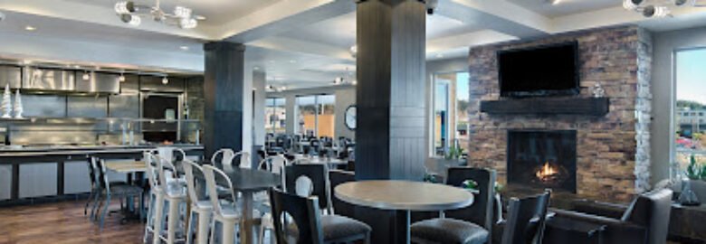 Oxford Waterfront Bistro