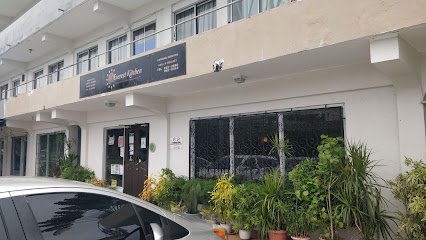 Everest Kitchen