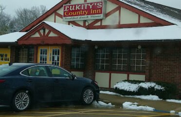Lukity’s Country Inn