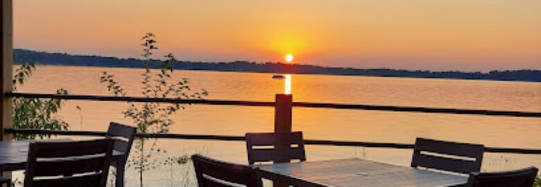 Cove Lakeside Bistro