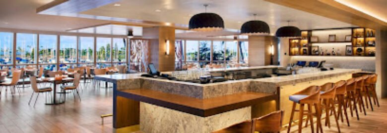 100 Sails Restaurant & Bar