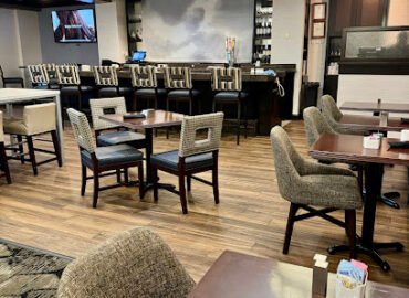 Palettes Restaurant and Lounge