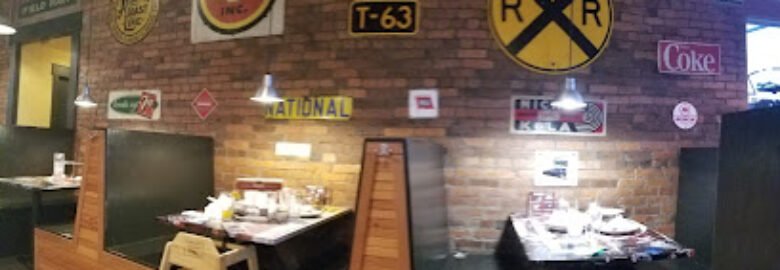 Trackside Pizza
