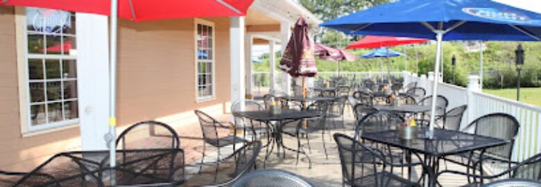Wahoo Seafood Grill