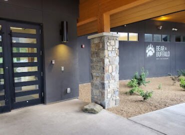 Bear & Buffalo Bar / Restaurant