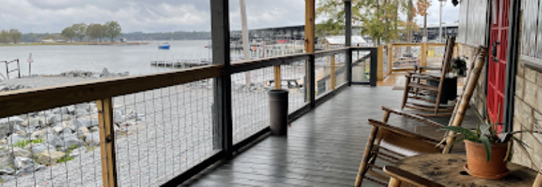 Boathouse Grill