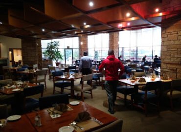 Alexander’s Restaurant & Lounge