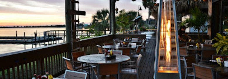 Grills Riverside Seafood Deck & Tiki Bar