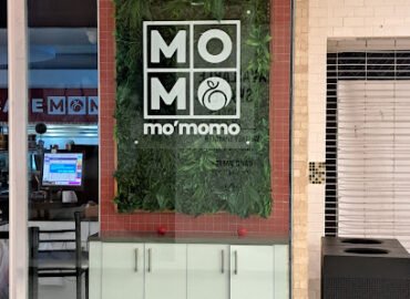 Cafe Momo