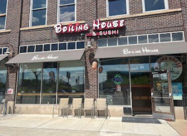 Boiling House Seafood & Sushi Bar