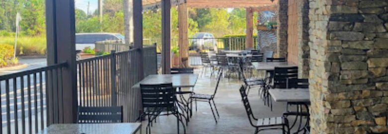 Elliott’s Roadside Grill