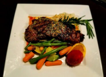 Basil Bar & Grill