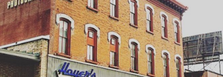 Franco’s Lounge Restaurant & Music Club