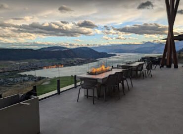 The Edge Restaurant & Bar