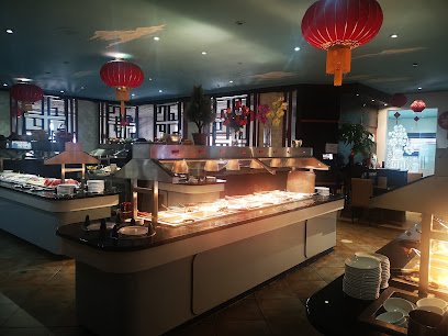 Maple Leaf Queen’s Buffet