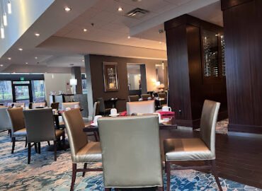 211 Restaurant & Lounge
