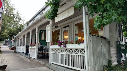 Hudson Hil’s Café