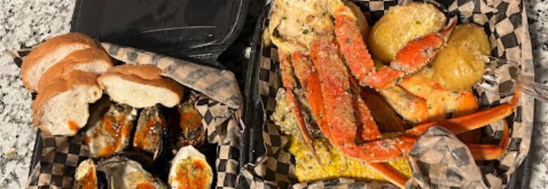 Dees Xquisite Bar & Grill