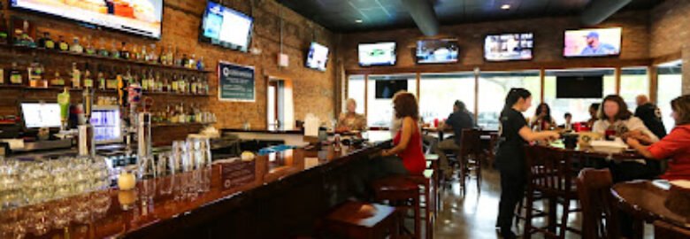Slice of Life Pizzeria & Pub Downtown