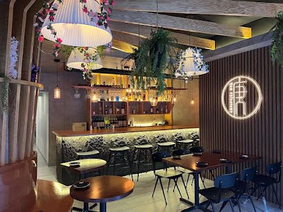 New Chinatown Restaurant and Bar – Asian Fusion – Chinese and Thai Food