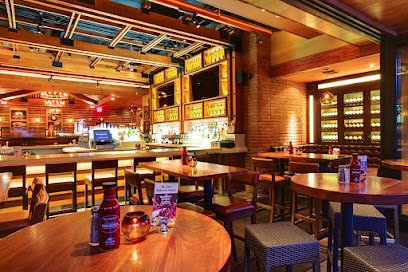 AVEO Table + Bar