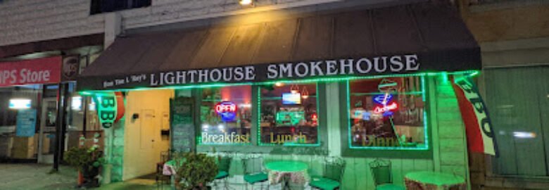 Bon Ton L’Roy’s Lighthouse Smokehouse