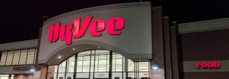 Hy-Vee Grocery Store