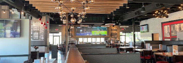 Boston’s Restaurant & Sports Bar
