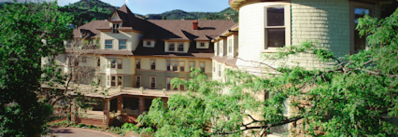 The Cliff House at Pikes Peak