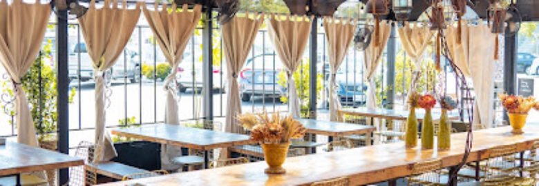 Cafe 21 University Heights