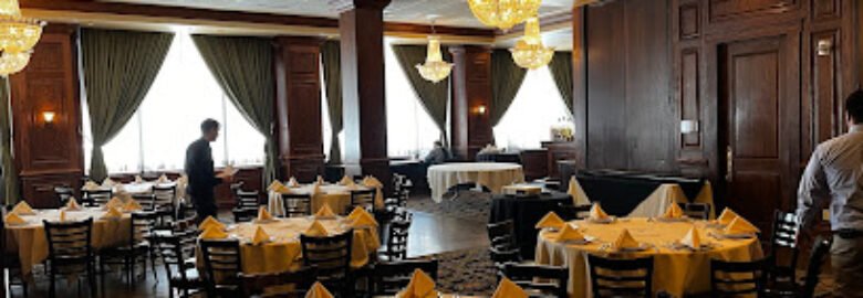 Maggiano’s Little Italy