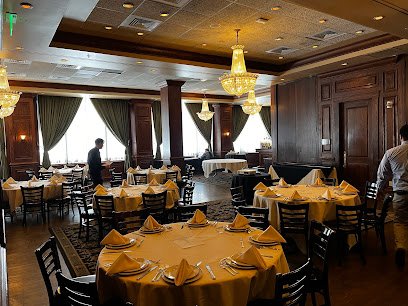Maggiano’s Little Italy