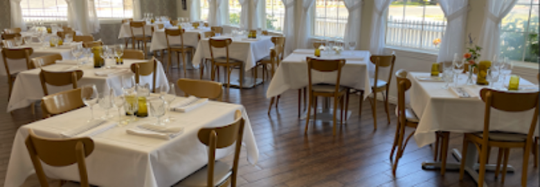 The Dining Room at Parry Lodge