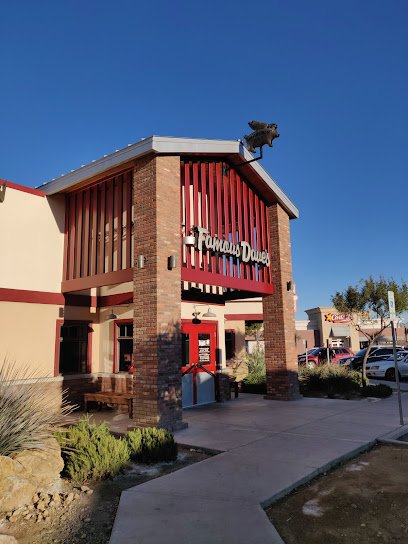 Famous Dave’s Bar-B-Que