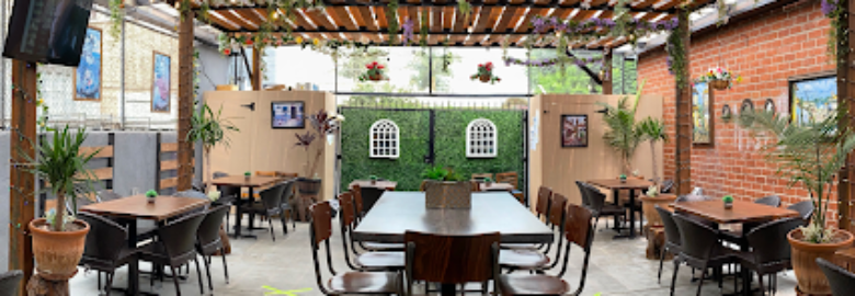 Lalos Grill Restaurant