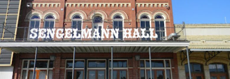 Momma’s at Sengelmann Hall