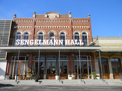 Momma’s at Sengelmann Hall