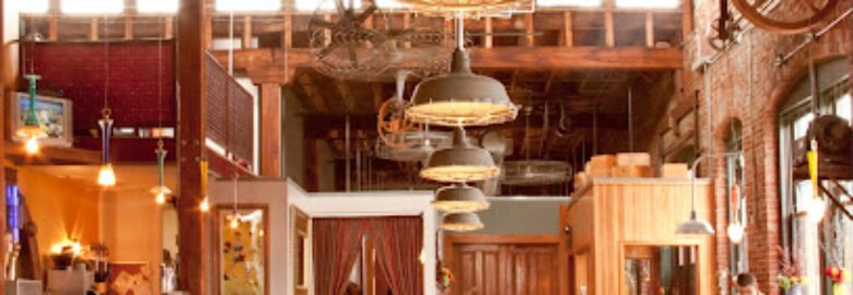 SqWires Restaurant & Market