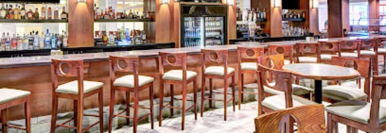 Avenue Bar & Grill