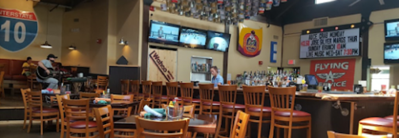 Wahoo Seafood Grill & Sports Bar