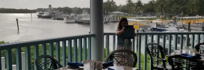 Lighthouse Restaurant & Bar