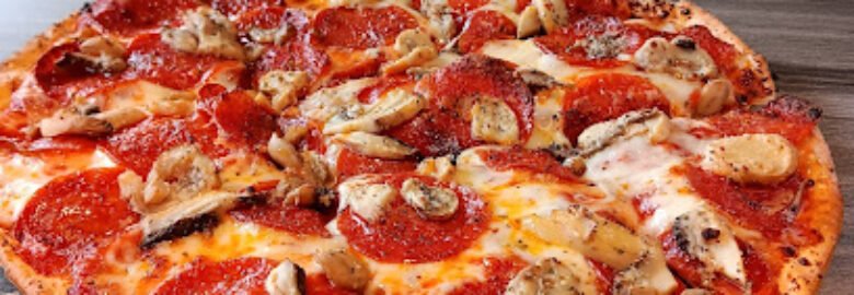 Lloyd’s Pizzeria