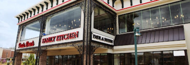 Paula Deen’s Family Kitchen