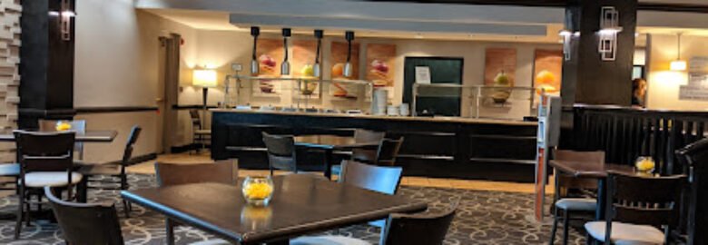 Legends Bistro and Lounge