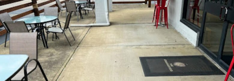 Cracked Egg Cafe