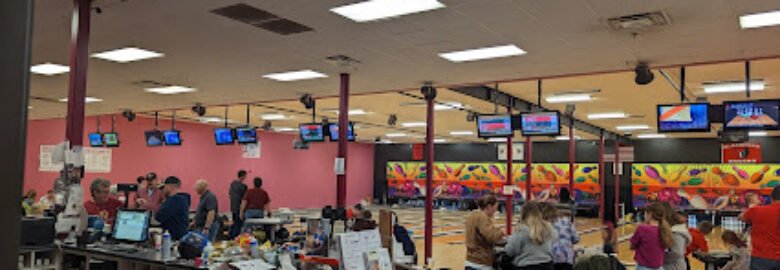The Pickle Lounge and Northside Lanes